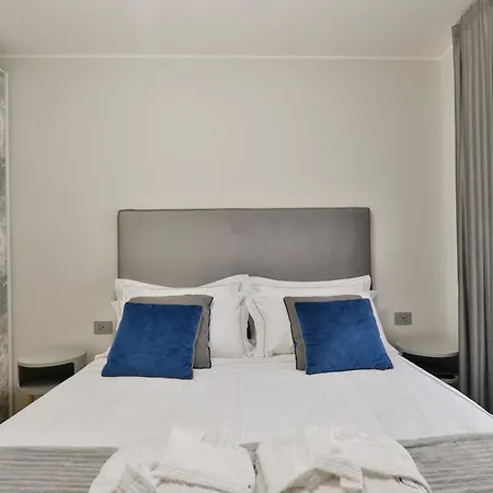 Como Lake Suites Apartmán Como