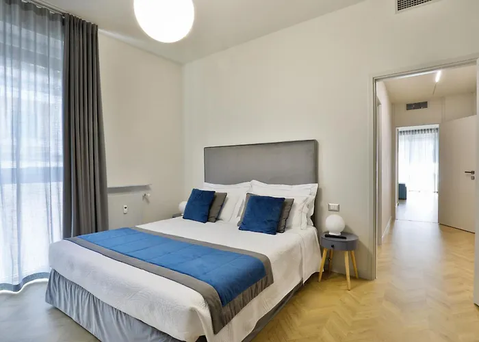 Como Lake Suites Como