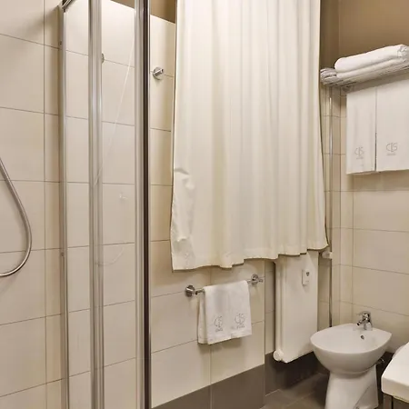 公寓 Como Lake Suites 科莫