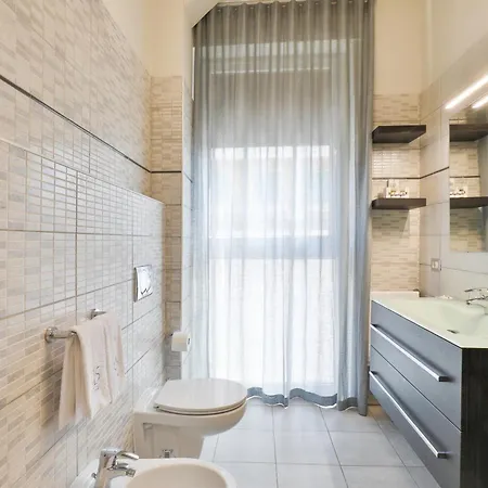Como Lake Suites