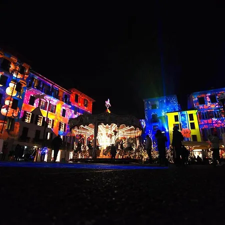 Como Lake Suites 코모