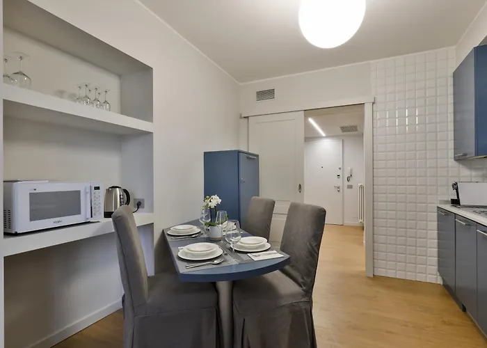 Como Lake Suites *