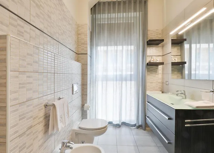 Como Lake Suites