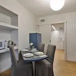 Como Lake Suites *