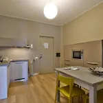 Como Lake Suites