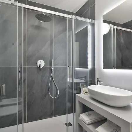 Daire Como Lake Suites *
