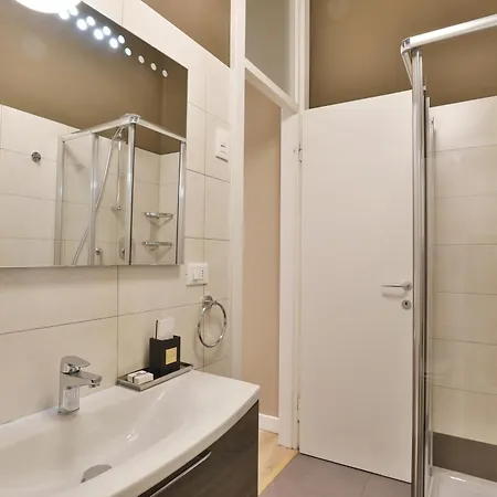 Daire Como Lake Suites Como