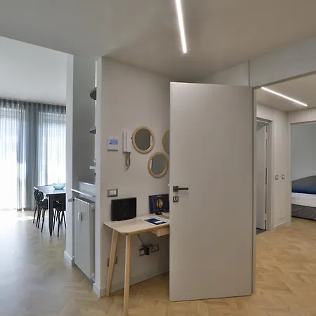 Como Lake Suites Daire