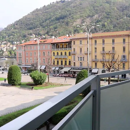 Como Lake Suites Daire