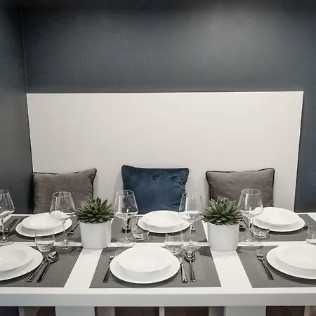 Como Lake Suites Daire *