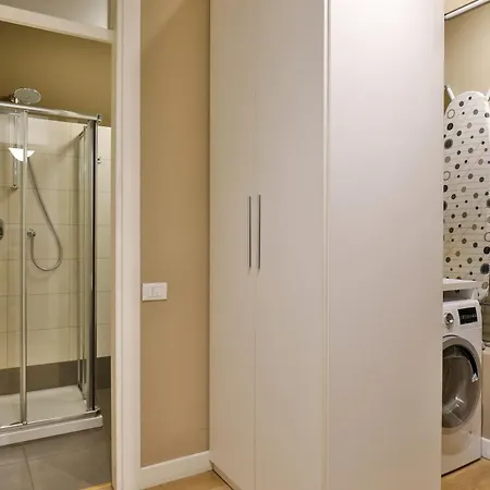 Como Lake Suites *